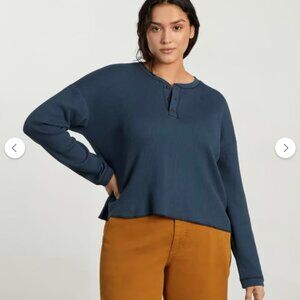 Everlane Organic Cotton Waffle Henley top - Color: Blue - Size XS
